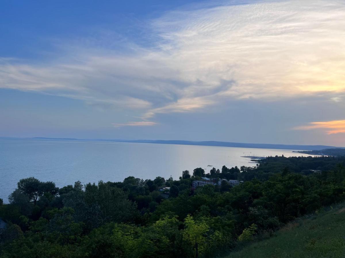 Balatonakarattya Magaspart Kültér fotó